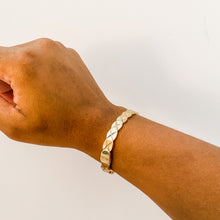 Load image into Gallery viewer, Quilted Bangle