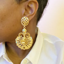 Load image into Gallery viewer, Pan