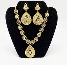 Load image into Gallery viewer, Gold Jewelry Set