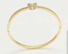Load image into Gallery viewer, Crystal Knot Bangle