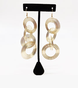 Gold Circle Link Earrings 