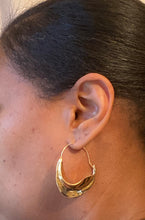 Load image into Gallery viewer, Geometric Leaf Earrings